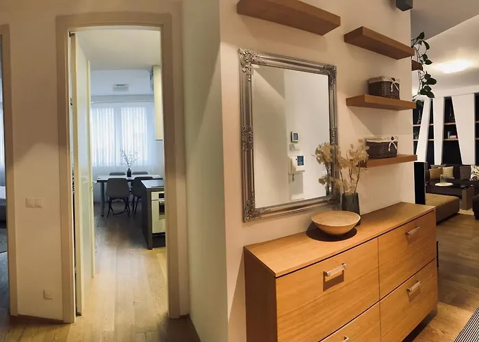 Resident Apartman
